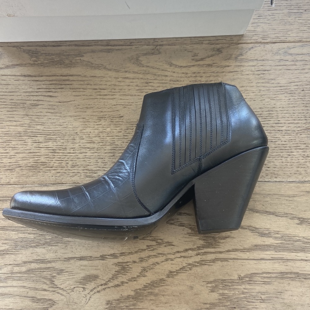 Celine Western Booties brand new size 38 - Picture 7 of 11